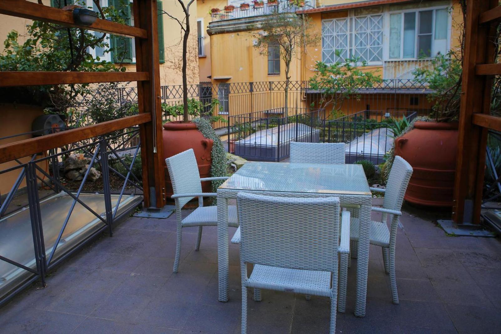 Suite Piazza Del Gesu By Domusextra Nápoles Exterior foto