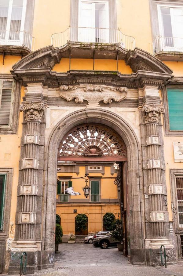 Suite Piazza Del Gesu By Domusextra Nápoles Exterior foto