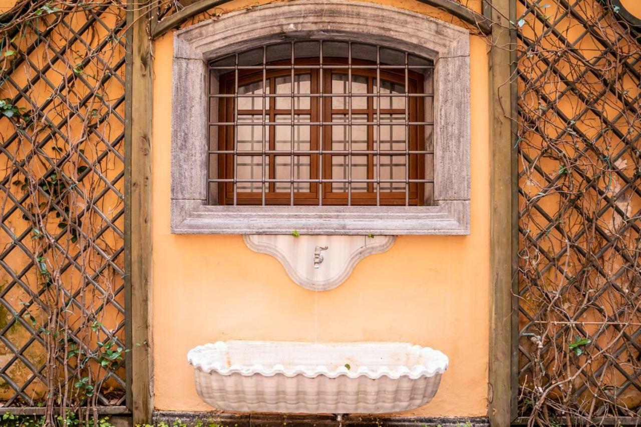 Suite Piazza Del Gesu By Domusextra Nápoles Exterior foto